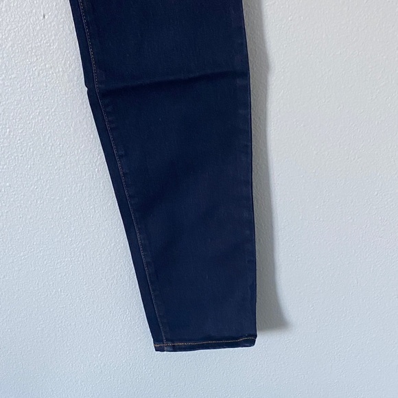NWT Old Navy Women's Dark Indigo Skinny Jeans - Picture 7 of 9